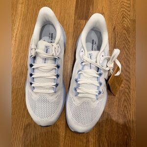 Nike Womens Pegasus 41 Running Shoes NWT